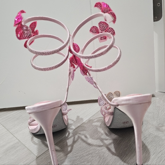 Size 34 Elegant Pink Floral Women's Heels - Picture 3 of 3
